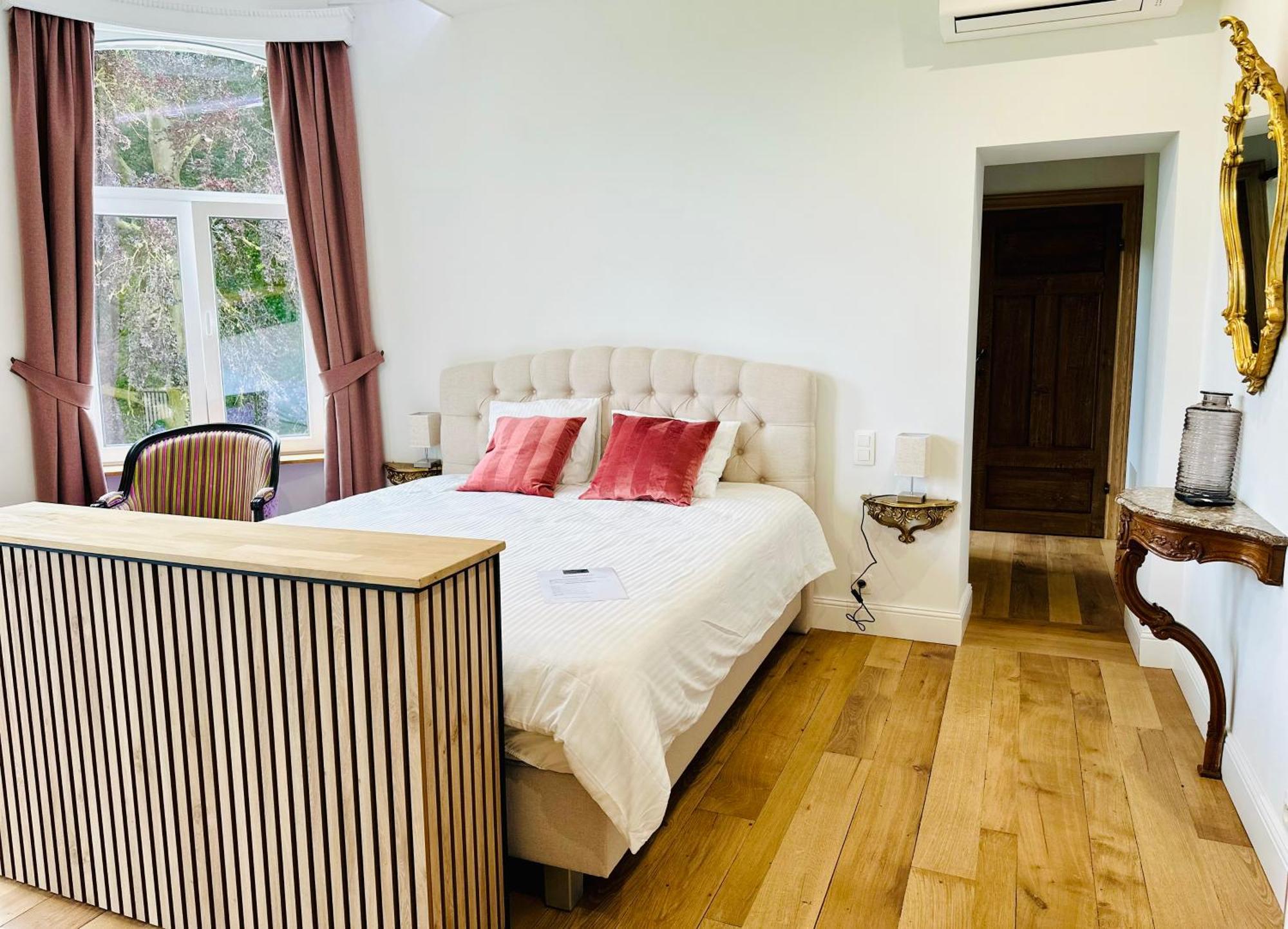 Suite Luxueuse Au Chateau De Saint Vitu 104 Tinlot Buitenkant foto